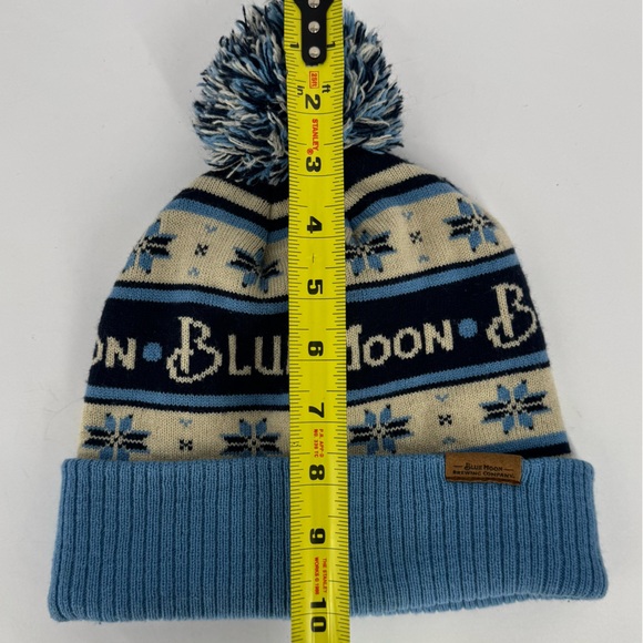 Blue Moon Brewing Company Beer Knit Pom Pom Winter Cap Beanie Sock Stocking Hat - Picture 3 of 5